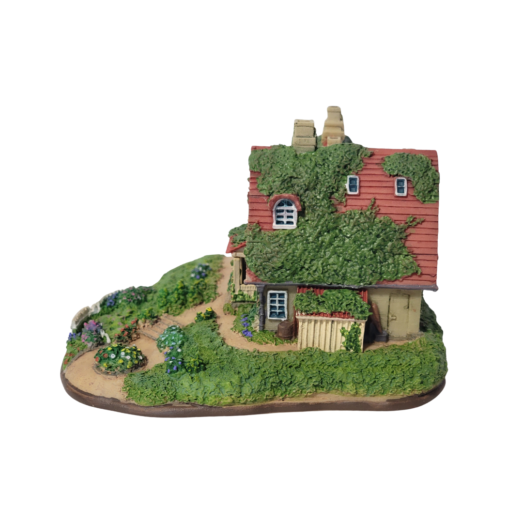 Kiki's Delivery Service “Okino Residence” Building Series Diorama Figurine – Ghibli Park Limited Edition