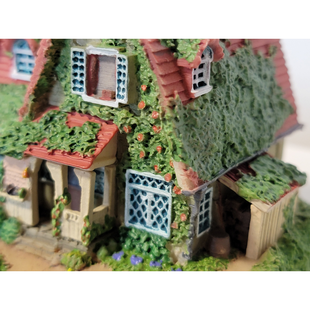 Kiki's Delivery Service “Okino Residence” Building Series Diorama Figurine – Ghibli Park Limited Edition
