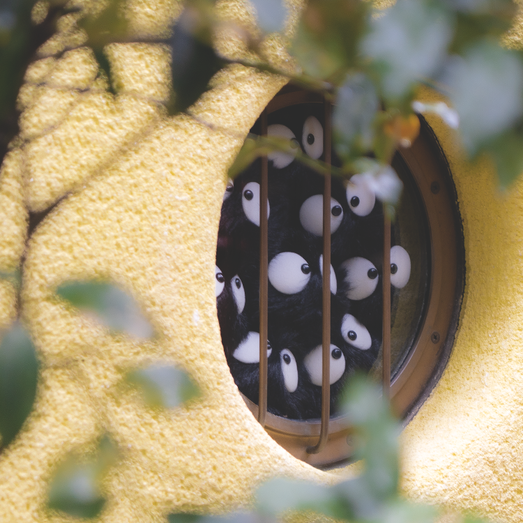 My Neighbor Totoro Kurosuke Diving Window Clock Ghibli Museum Limited Edition